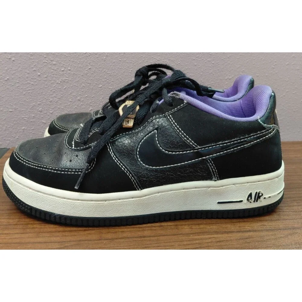 Nike Airforce 1 Black And Purple Kids Size 5Y Lace Up